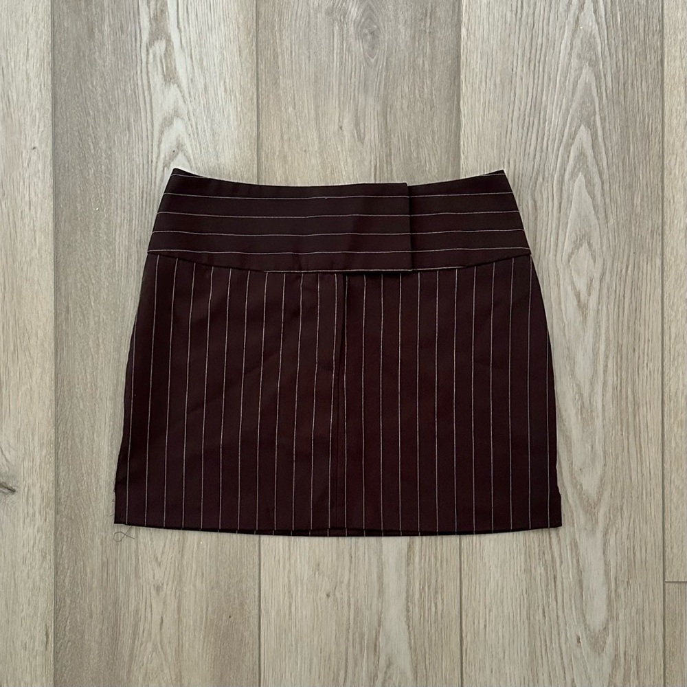 35th & 10th 90’s mini skirt